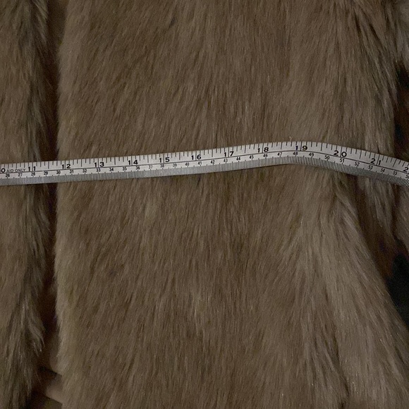 Vintage faux fur vest - Picture 5 of 9